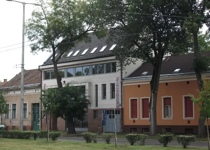 Hotel Minerva Panzio 3*