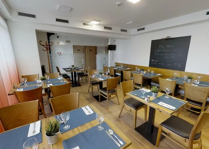 Minerva Panzio Hotel
